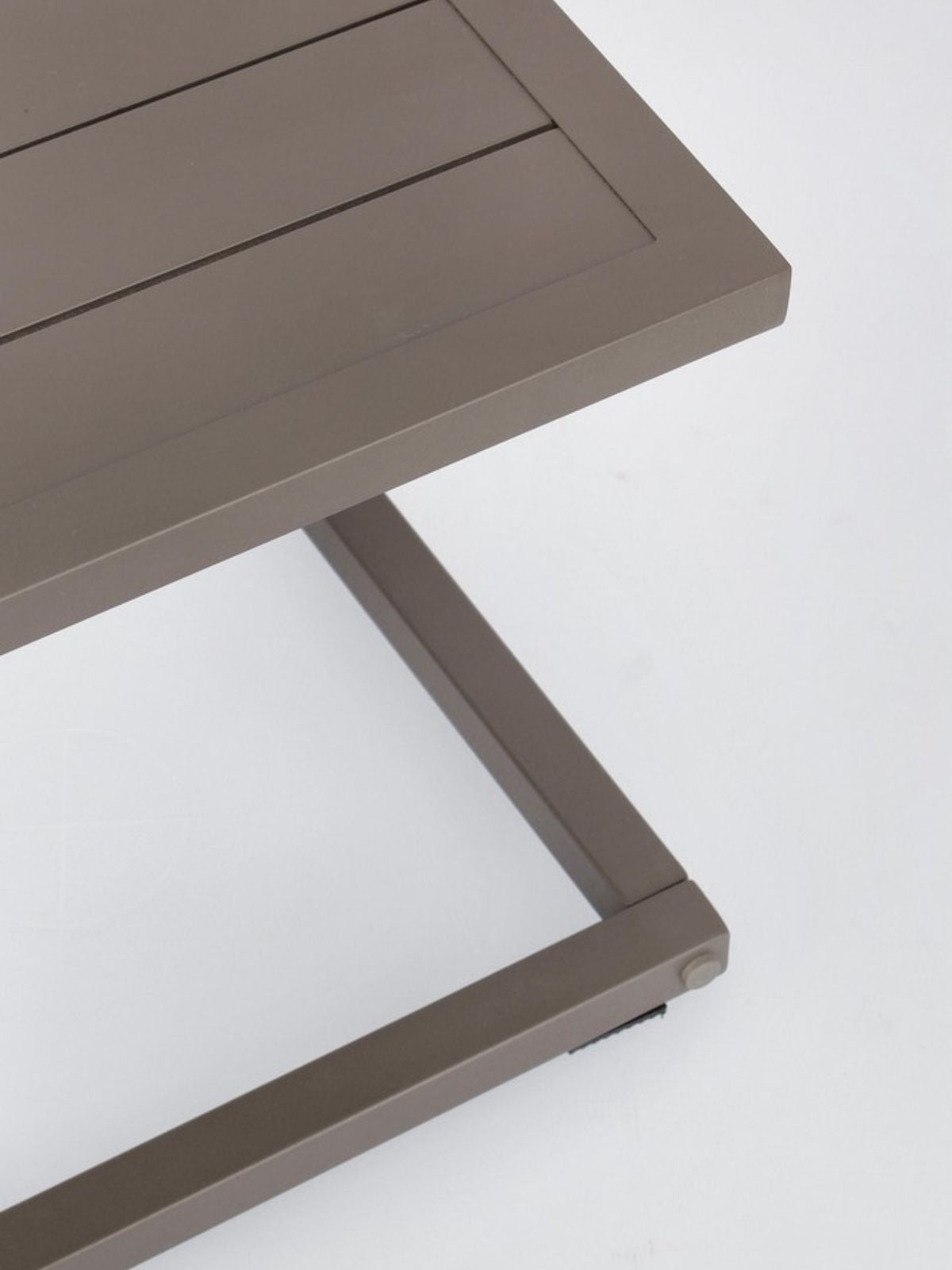 Tavolino da esterno Hilde 40x40 cm. in alluminio, colore marrone-5