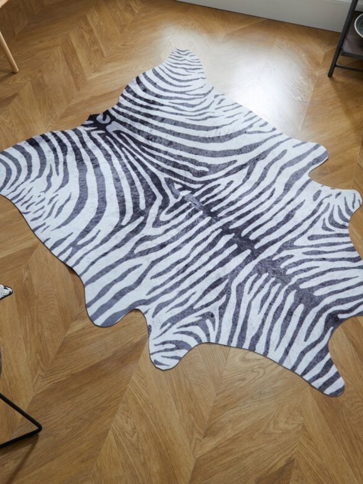 Tappeto animale Zebra Print in poliestere, colore bianco e nero 155x195 cm.-2