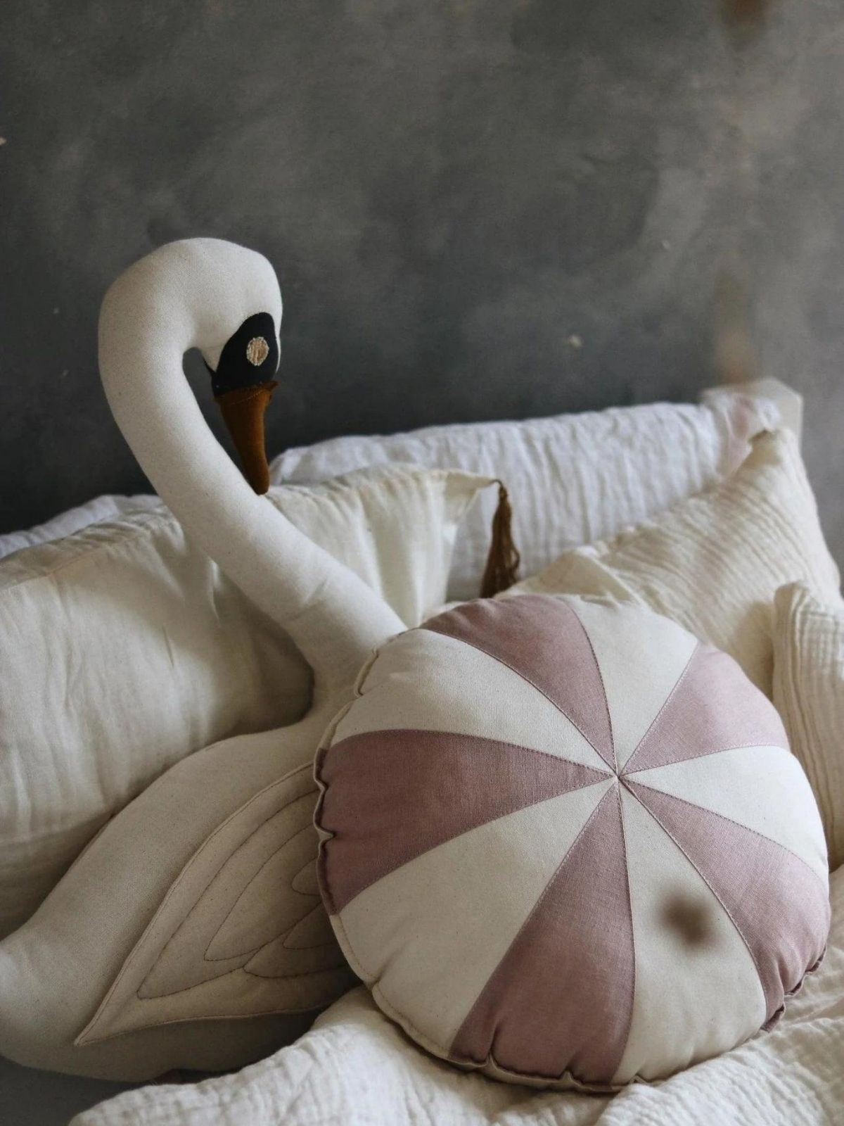 Cuscino Circo 100% lino e cotone in colore rosa e beige 39x39 cm.-3